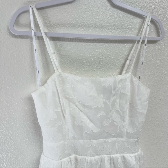 Lulus Grace and Beauty White Burnout Floral Print Tiered Dress Size Medium NWT - Picture 6 of 15